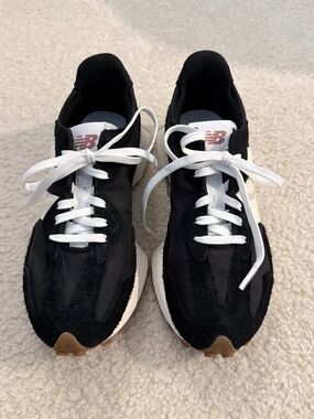 New Balance 327 - Womens (like new)
